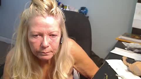 Susan online show from December 3, 4:06 pm