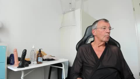 Henk online show from September 28, 3:17 pm