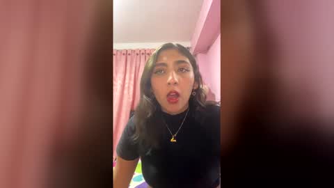 20162005aaa online show from April 22, 8:32 pm