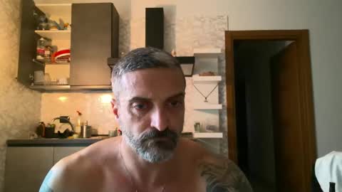 Snapshot of 22colin22 chatting on January 2, 2:57 pm Nik online show from January 2, 2:57 pm