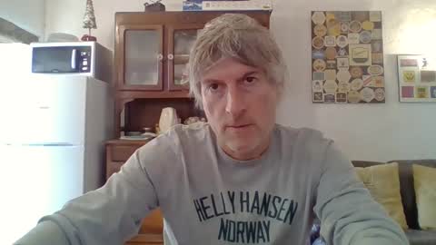 22esserre online show from December 6, 1:00 pm