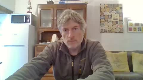 22esserre online show from December 13, 1:33 pm