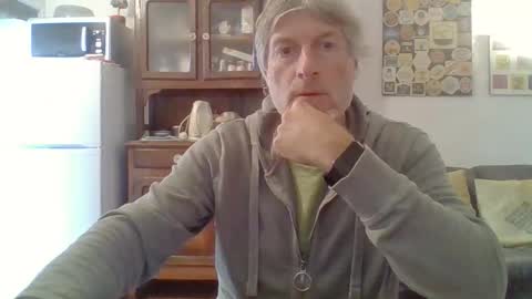 22esserre online show from October 2, 11:39 am