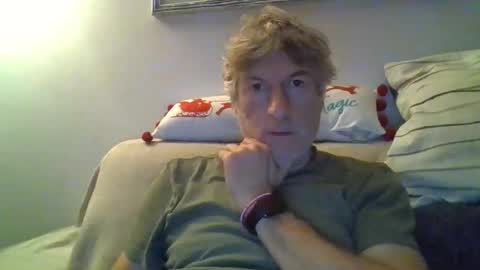 22esserre online show from November 1, 10:45 pm