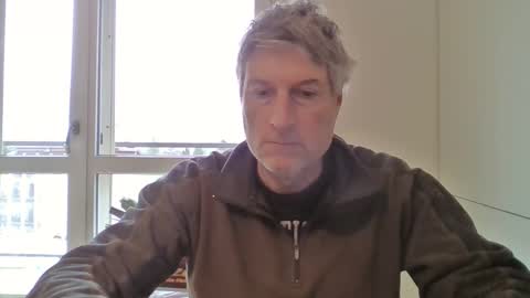 22esserre online show from April 13, 12:32 pm