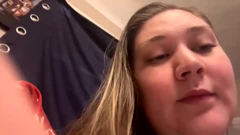 Snapshot of 22thickfatpussy chatting on November 27, 3:47 pm 22thickfatpussy online show from November 27, 3:47 pm