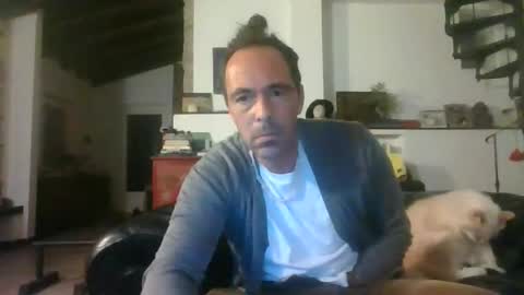 Snapshot of 27lv27 chatting on October 20, 8:31 pm 27lv27 online show from October 20, 8:31 pm