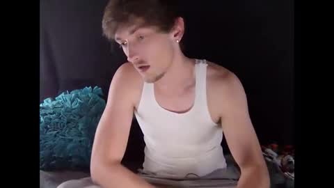 Snapshot of 27tnguy chatting on February 26, 6:56 am 27tnguy online show from February 26, 6:56 am