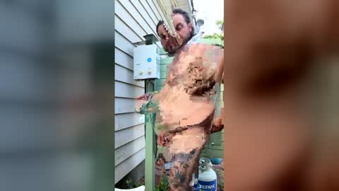 ThrillBilly online show from April 3, 9:57 pm