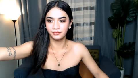 2hotblowjob694uxxx online show from June 20, 1:25 pm