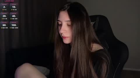 Lina       free control in pvt online show from April 17, 5:38 pm