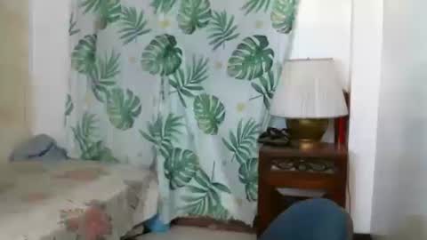 MEL online show from December 17, 8:37 pm