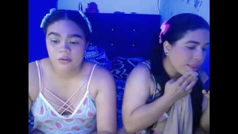 2moons_full_of_love online show from November 5, 11:16 pm