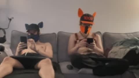 2pupsinheat online show from July 11, 12:57 am