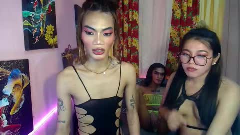 Snapshot of 2sexxy_asiants4uxxx chatting on January 24, 5:00 pm Kate online show from January 24, 5:00 pm