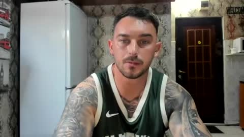 Snapshot of 2sexymuscles chatting on June 13, 7:56 pm 2sexymuscles online show from June 13, 7:56 pm