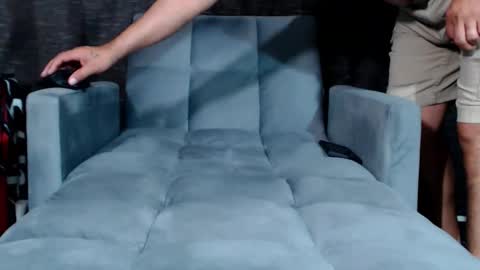 Snapshot of 2sexyniknowit chatting on June 11, 2:53 am domingo online show from June 11, 2:53 am
