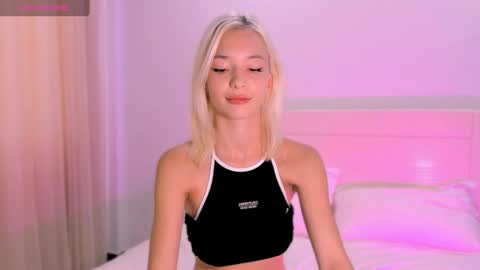 Snapshot of 30_second_to_cum chatting on May 7, 3:56 am 30_second_to_cum online show from May 7, 3:56 am