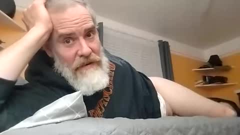 Snapshot of 32666damon chatting on December 16, 3:33 am 32666damon online show from December 16, 3:33 am