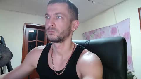 Snapshot of 33377alex77333 chatting on November 10, 6:29 pm 33377alex77333 online show from November 10, 6:29 pm