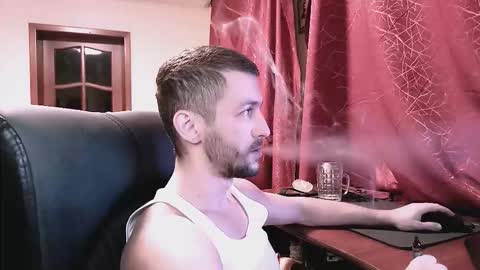 Snapshot of 33377alex77333 chatting on November 14, 2:32 am 33377alex77333 online show from November 14, 2:32 am