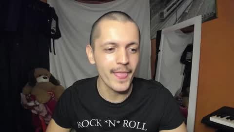 Snapshot of 37sins chatting on October 12, 1:15 am Alex THE BIG SNAKE DUDE online show from October 12, 1:15 am