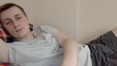 Snapshot of 3andy3 chatting on December 2, 10:07 am Andy online show from December 2, 10:07 am