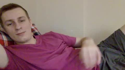 Snapshot of 3andy3 chatting on December 3, 9:33 am Andy online show from December 3, 9:33 am