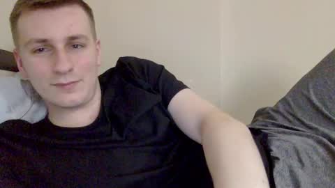 Snapshot of 3andy3 chatting on December 20, 7:22 am Andy online show from December 20, 7:22 am