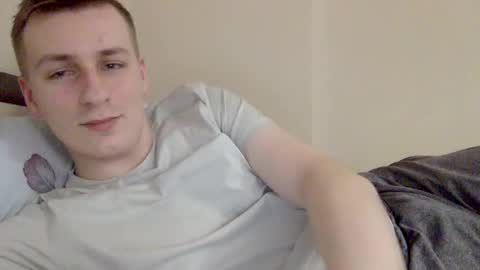 Snapshot of 3andy3 chatting on December 22, 9:44 am Andy online show from December 22, 9:44 am