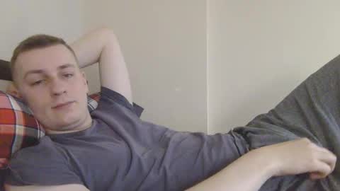 Snapshot of 3andy3 chatting on October 19, 7:20 am Andy online show from October 19, 7:20 am