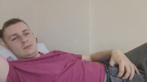 Snapshot of 3andy3 chatting on October 21, 7:20 am Andy online show from October 21, 7:20 am