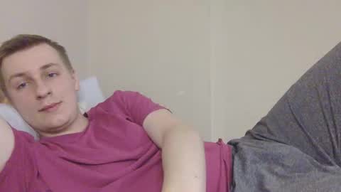 Snapshot of 3andy3 chatting on November 21, 7:51 am Andy online show from November 21, 7:51 am