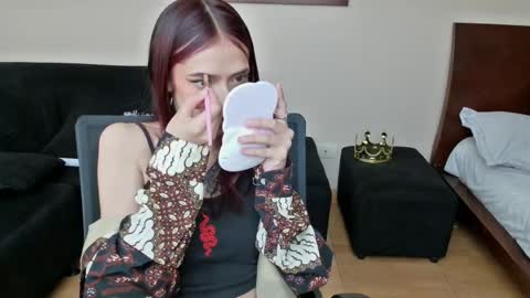 Snapshot of 3badweed3 chatting on February 11, 4:35 pm Sam online show from February 11, 4:35 pm