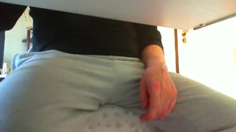 Snapshot of 3funlover chatting on December 24, 1:39 pm 3funlover online show from December 24, 1:39 pm