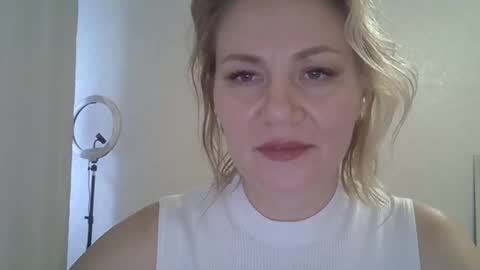 3susie online show from September 17, 8:05 am