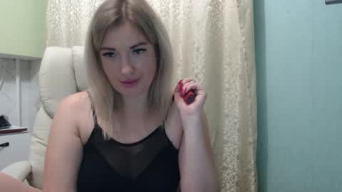 3sweetcandy3 online show from November 3, 11:48 pm