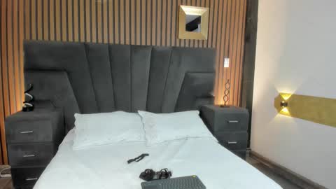 3X NAXAA online show from November 24, 2:17 pm