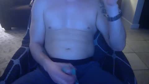 Snapshot of 42o_blah chatting on January 4, 1:10 am 42o_blah online show from January 4, 1:10 am