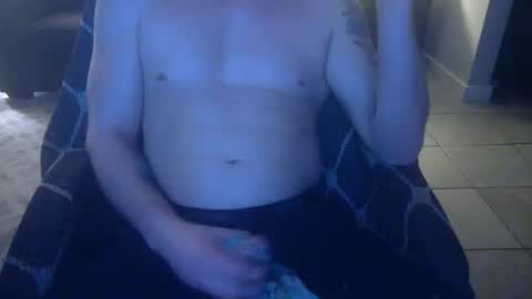 Snapshot of 42o_blah chatting on January 17, 1:57 am 42o_blah online show from January 17, 1:57 am