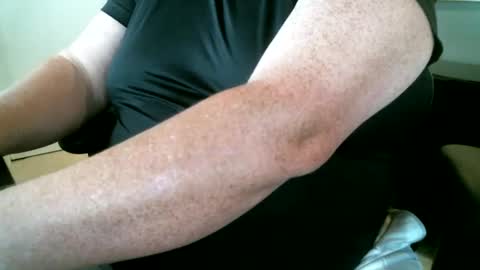 Snapshot of 4bgdaddyks chatting on October 2, 1:51 pm 4bgdaddyks online show from October 2, 1:51 pm