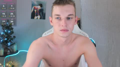 Snapshot of 4ever_dude chatting on January 18, 3:31 am Andrew online show from January 18, 3:31 am