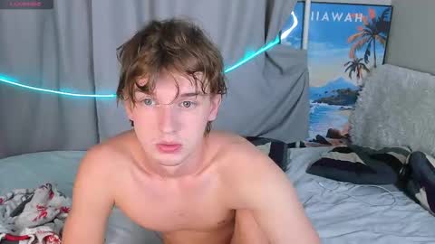 Snapshot of 4ever_dude chatting on September 21, 5:53 am Andrew online show from September 21, 5:53 am