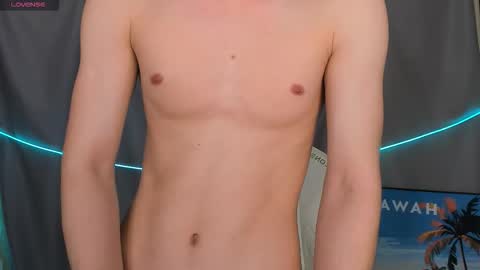 Snapshot of 4ever_dude chatting on October 30, 6:48 am Andrew online show from October 30, 6:48 am