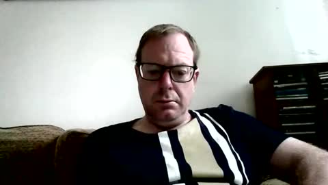 robert online show from April 28, 8:30 am