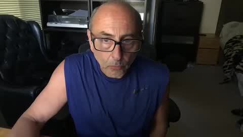 daddy vegas  for single women and couples here online show from January 16, 6:01 pm