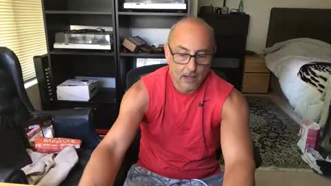 daddy vegas  for single women and couples here online show from May 28, 8:06 pm