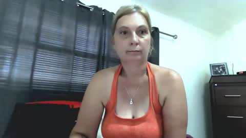 69naughtyempress69 online show from April 1, 7:53 am