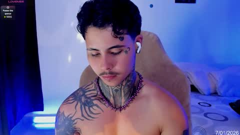 Snapshot of 777_stefantransmen chatting on January 7, 7:27 pm Stefan online show from January 7, 7:27 pm