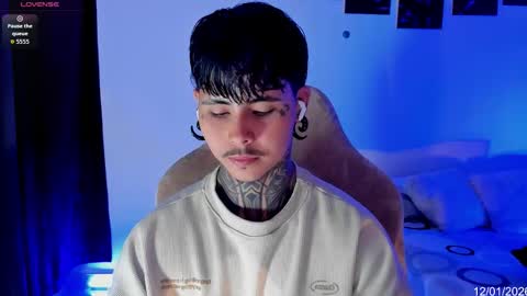 Snapshot of 777_stefantransmen chatting on January 12, 8:03 pm Stefan online show from January 12, 8:03 pm